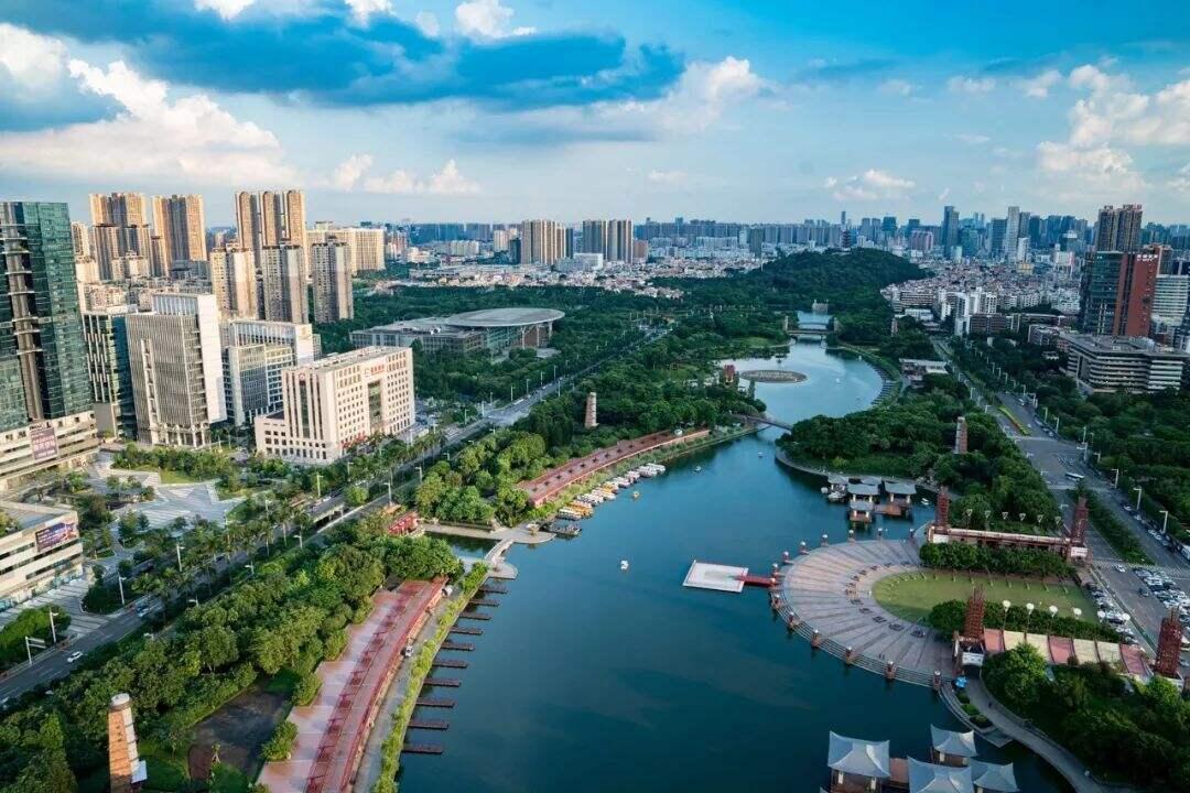 2025澳门正版免费详细解答、解释与落实、全面解答解释落实