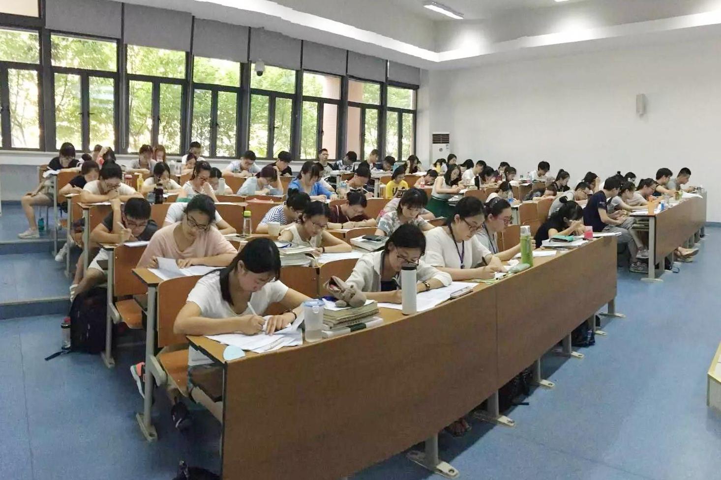 2025年新澳门和香港正版精准免费大全,警惕虚假宣传、全面解答、全面解答解释落实