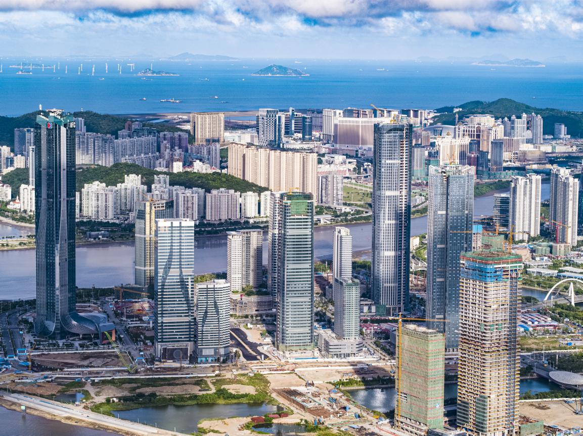 新澳门2025精准正版免费,警惕虚假宣传、全面解答、全面解答解释落实